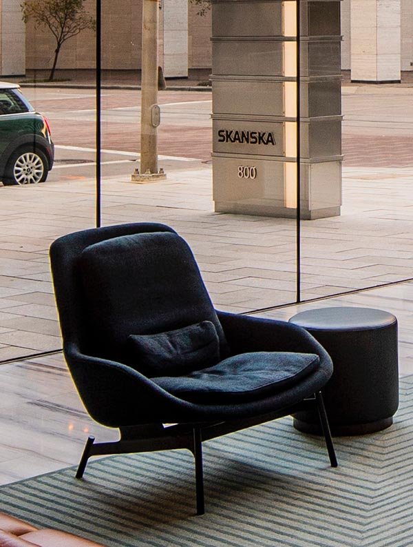 Velvelt Sofa - Image 4